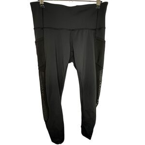 Lululemon Black Cropped Athletic Stretchy Leggings With Mesh Leg